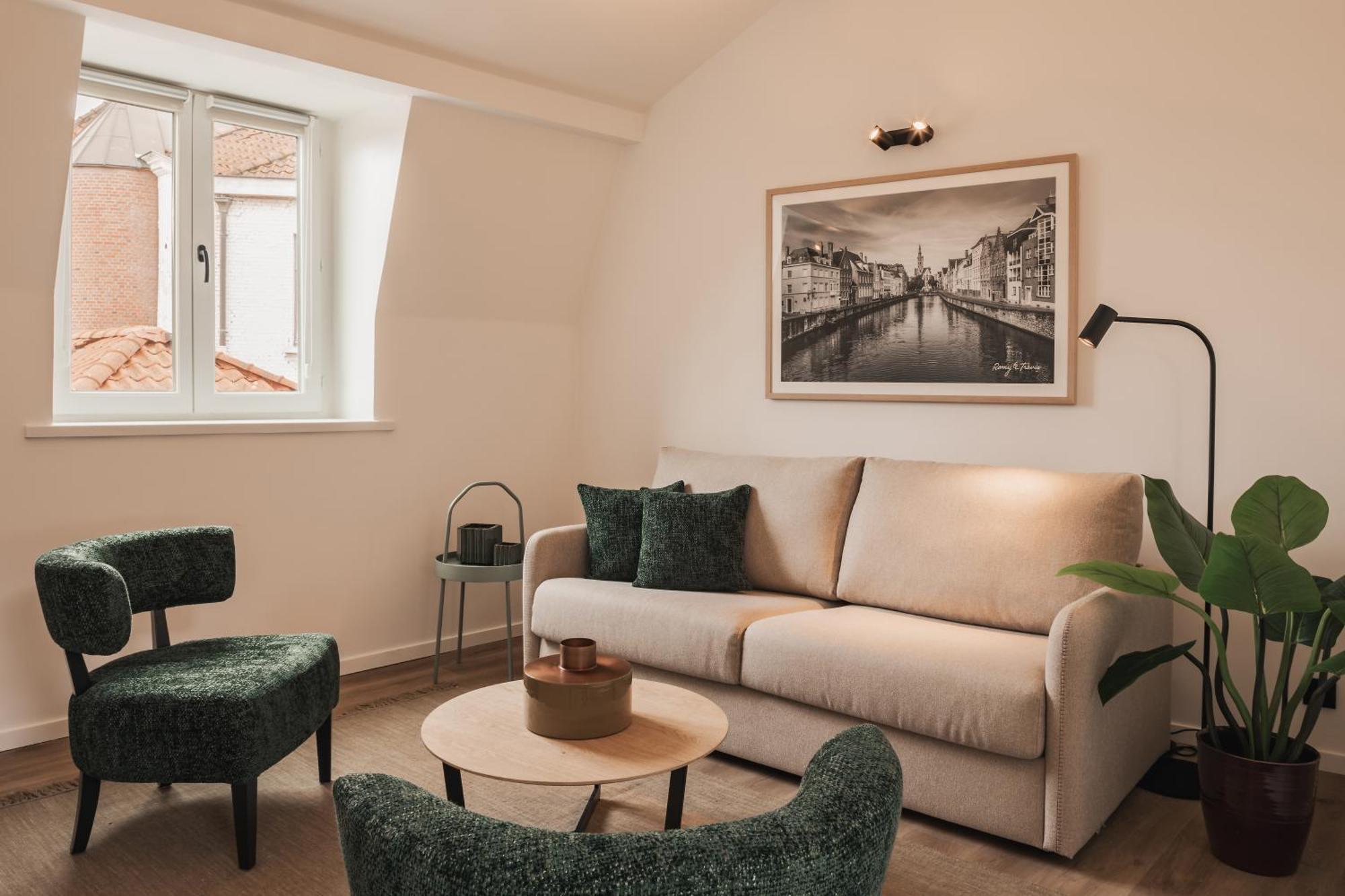 Apartment Highest Five By Romy&travis
