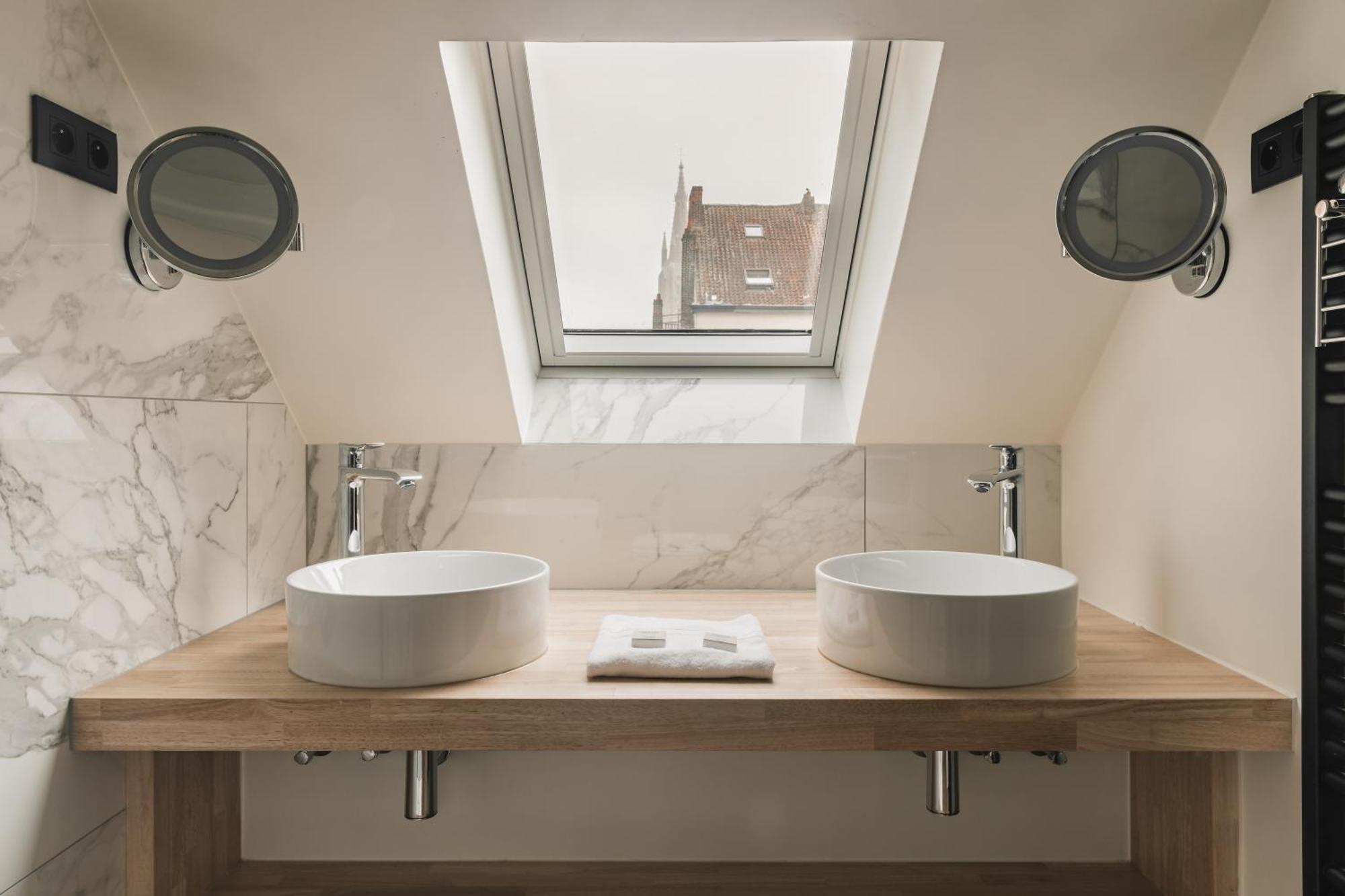 Highest Five By Romy&travis Apartment Bruges